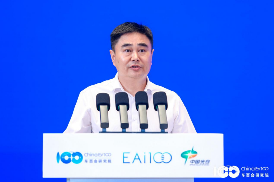 信达配资 长江产业集团陈华军：汽车零部件年产值已达400亿元，成为驱动集团高质量发展的核心引擎